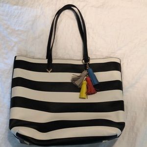 Stella & Dot Fillmore Tote with tassel